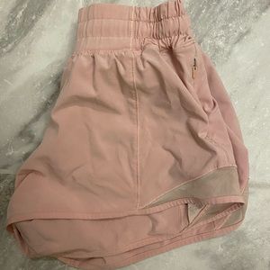 Lululemon Pink Hotty Hots 2.5”